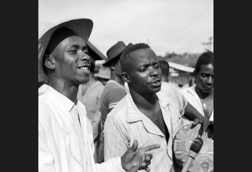 Cantando samba na festa da Ribeira. Década de 1950